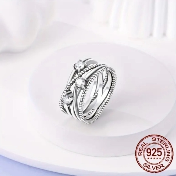 Women’s 925 Sterling Silver Ring - Size 7 - NWT - Picture 3 of 6